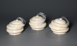  Schwabbeldosen, Porzellan, 2014 Gedreht, geschnitten, montiert Lüsterglasur, 1280°C, E-Ofen, ceramics, porcelain, pottery, Kunsthandwerk, Gunnar Jakobson, Thüringen, Töpferei